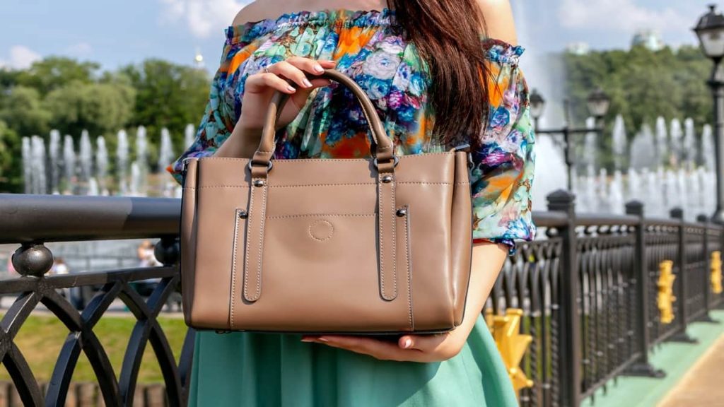 How to Choose a Best Handbag For Everyday Use