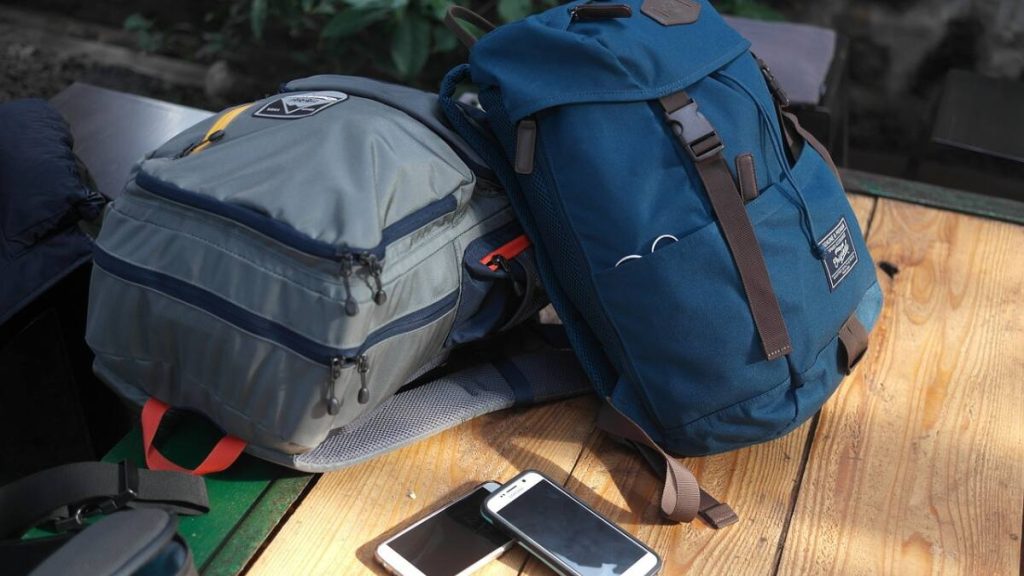 How to pack a backpack for a week