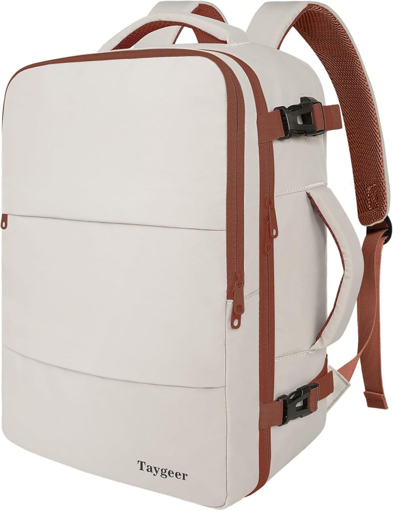 backpack for college women with laptop compartment